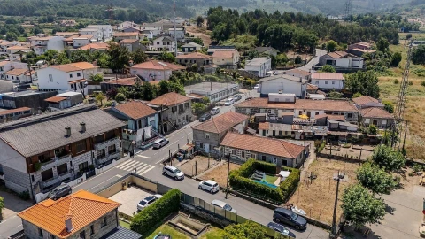 Moradia T2 para Venda em Selho (São Jorge)