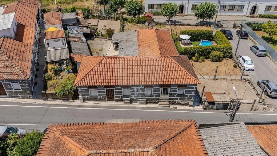 Moradia T2 para Venda em Selho (São Jorge)