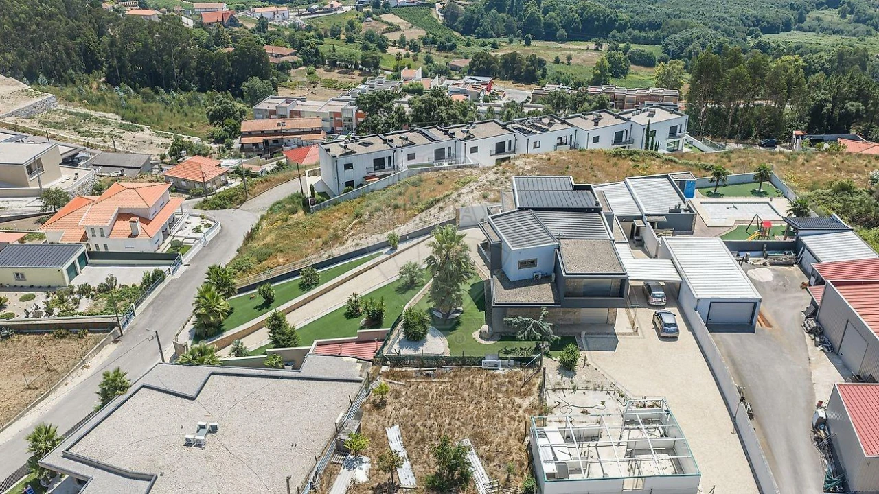 Moradia T3 para Venda em Louredo Foto 20