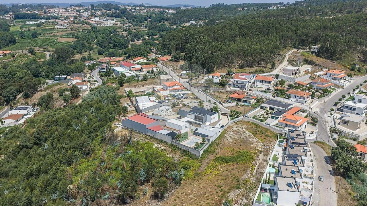 Moradia T3 para Venda em Louredo Foto 7