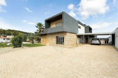 Moradia T3 para Venda em Louredo