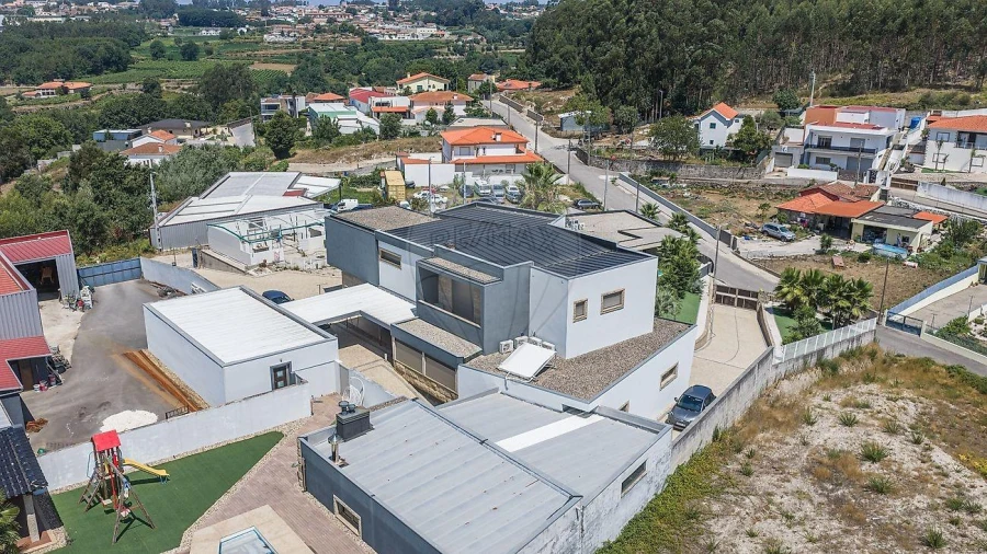 Moradia T3 para Venda em Louredo Foto 12