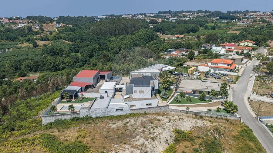 Moradia T3 para Venda em Louredo Foto 9