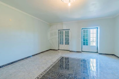 Moradia T4 para Venda em Freixial e Juncal do Campo
