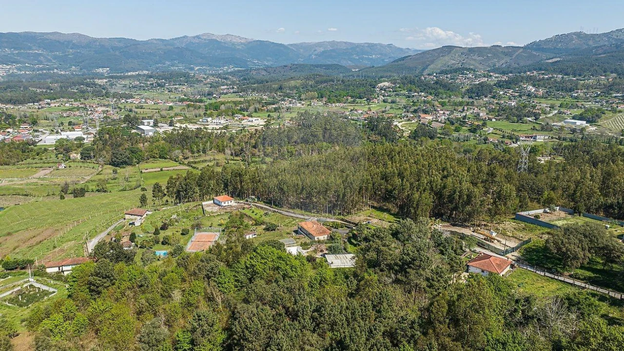 Terreno para Venda em Águas Santas e Moure Foto 15