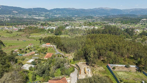 Terreno para Venda em Águas Santas e Moure