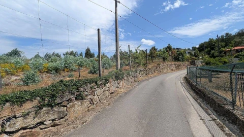 Terreno para Venda em Águas Santas e Moure