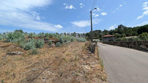 Terreno para Venda em Águas Santas e Moure