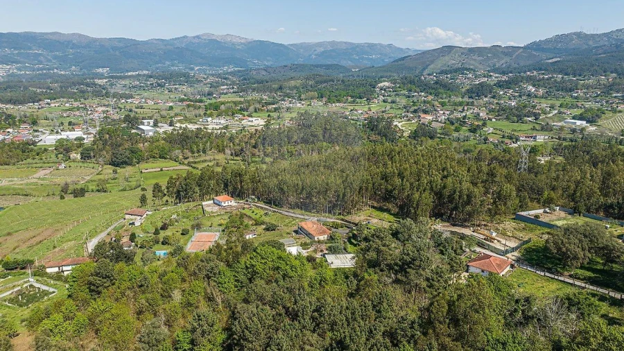 Terreno para Venda em Águas Santas e Moure Foto 15
