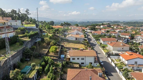 Moradia T5 para Venda em Vila Nova de Famalicão e Calendário