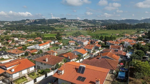Moradia T5 para Venda em Vila Nova de Famalicão e Calendário