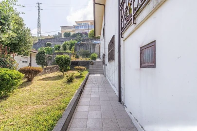 Moradia T5 para Venda em Vila Nova de Famalicão e Calendário