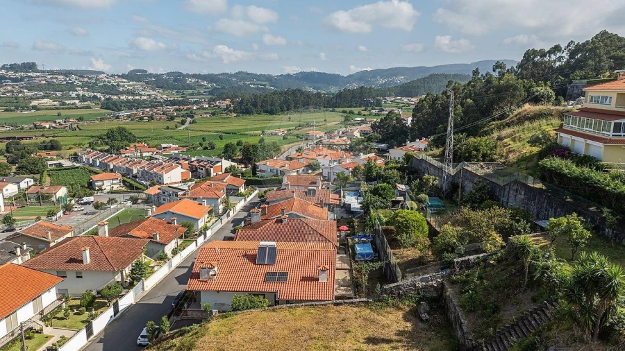 Moradia T5 para Venda em Vila Nova de Famalicão e Calendário Foto 13