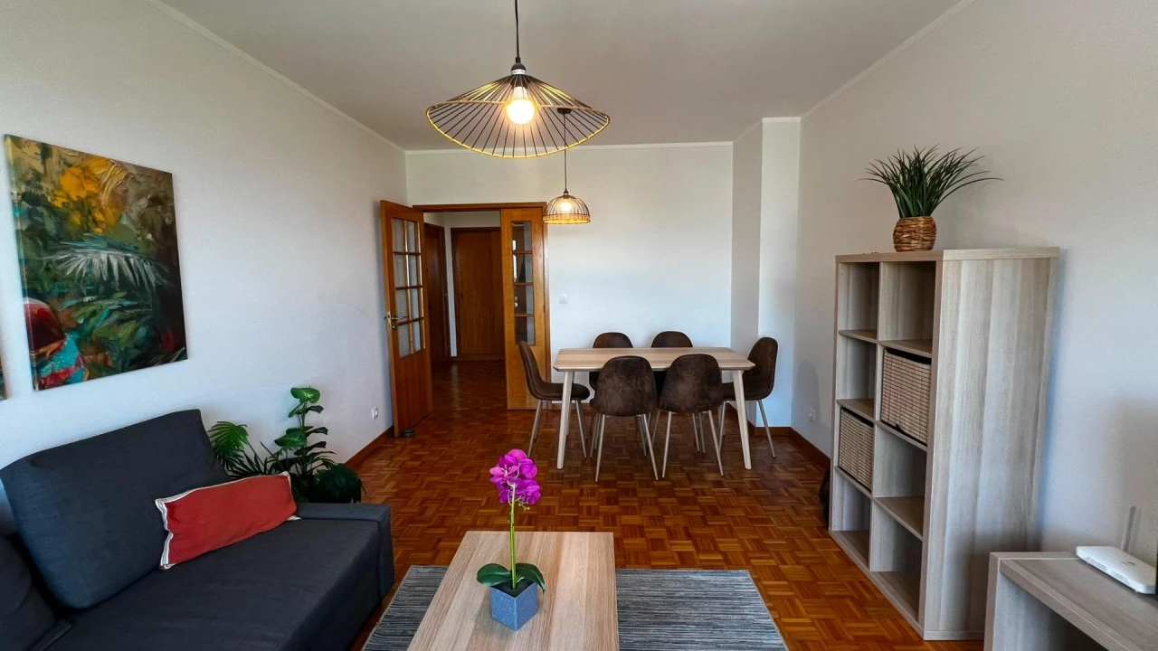 Apartamento T3 para Venda em Vilar de Andorinho Foto 7