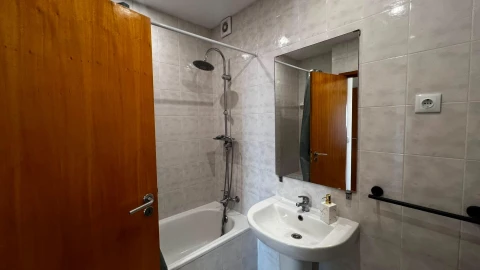 Apartamento T3 para Venda em Vilar de Andorinho