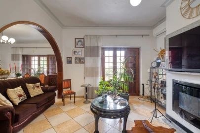 Moradia T4 para Venda em Aguda