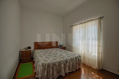 Moradia T2 para Venda em Santa Maria, São Pedro e Sobral da Lagoa