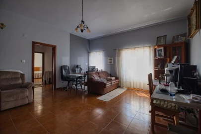 Moradia T2 para Venda em Santa Maria, São Pedro e Sobral da Lagoa