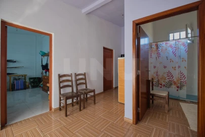 Moradia T2 para Venda em Santa Maria, São Pedro e Sobral da Lagoa