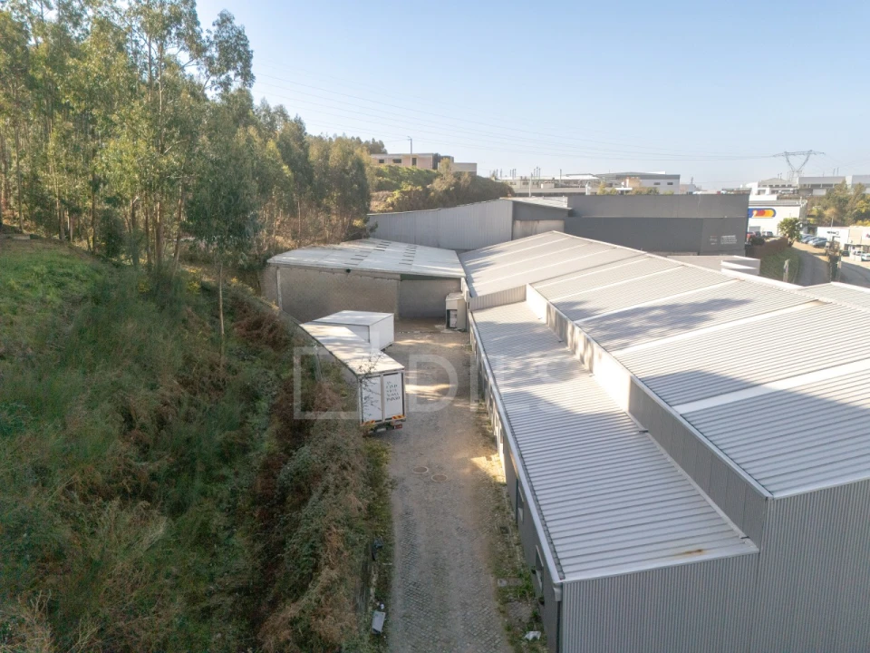 Armazém para Venda em Rebordosa Foto 13