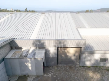 Armazém para Venda em Rebordosa