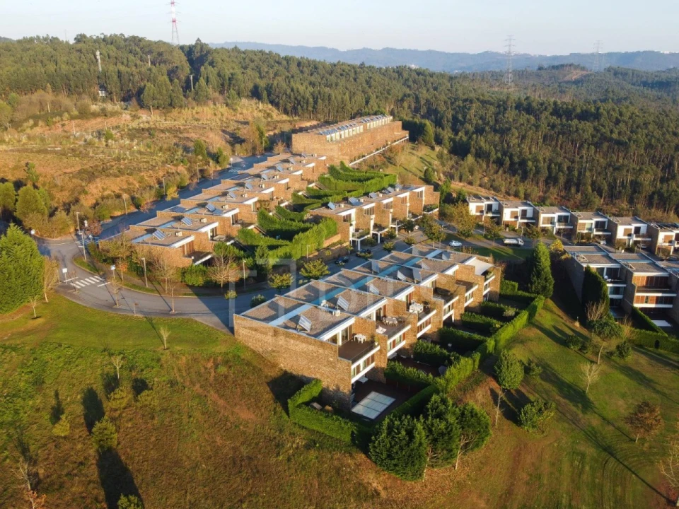 Moradia T4 para Venda em Água Longa Foto 33