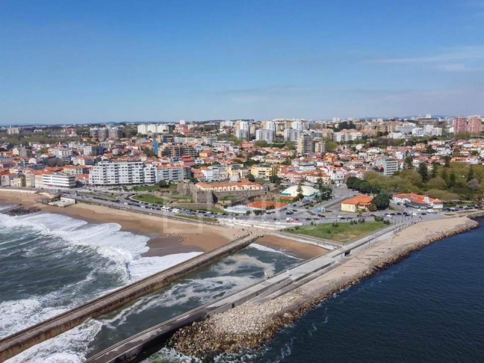 Loja para Arrendamento em Aldoar, Foz do Douro e Nevogilde Foto 14