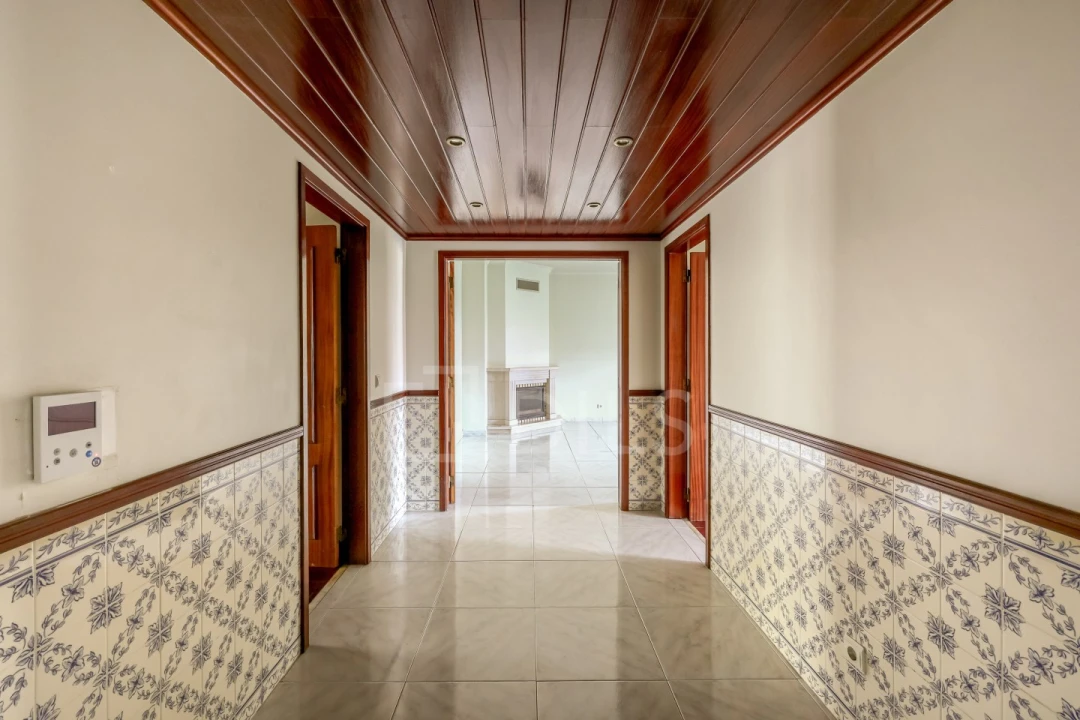 Apartamento T4 para Venda em Carnaxide e Queijas Foto 6
