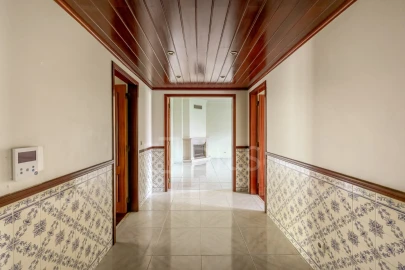 Apartamento T4 para Venda em Carnaxide e Queijas