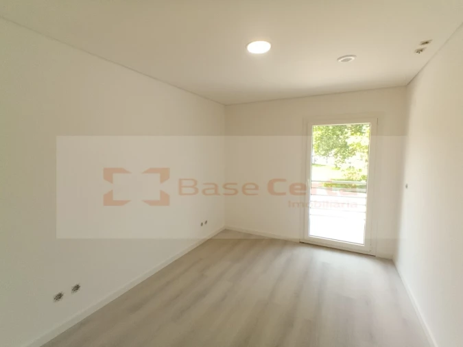 Apartamento T2 para Venda em Vialonga Foto 11