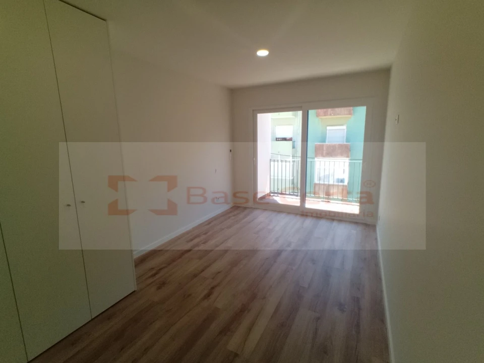 Apartamento T3 para Venda em Almada, Cova da Piedade, Pragal e Cacilhas Foto 18