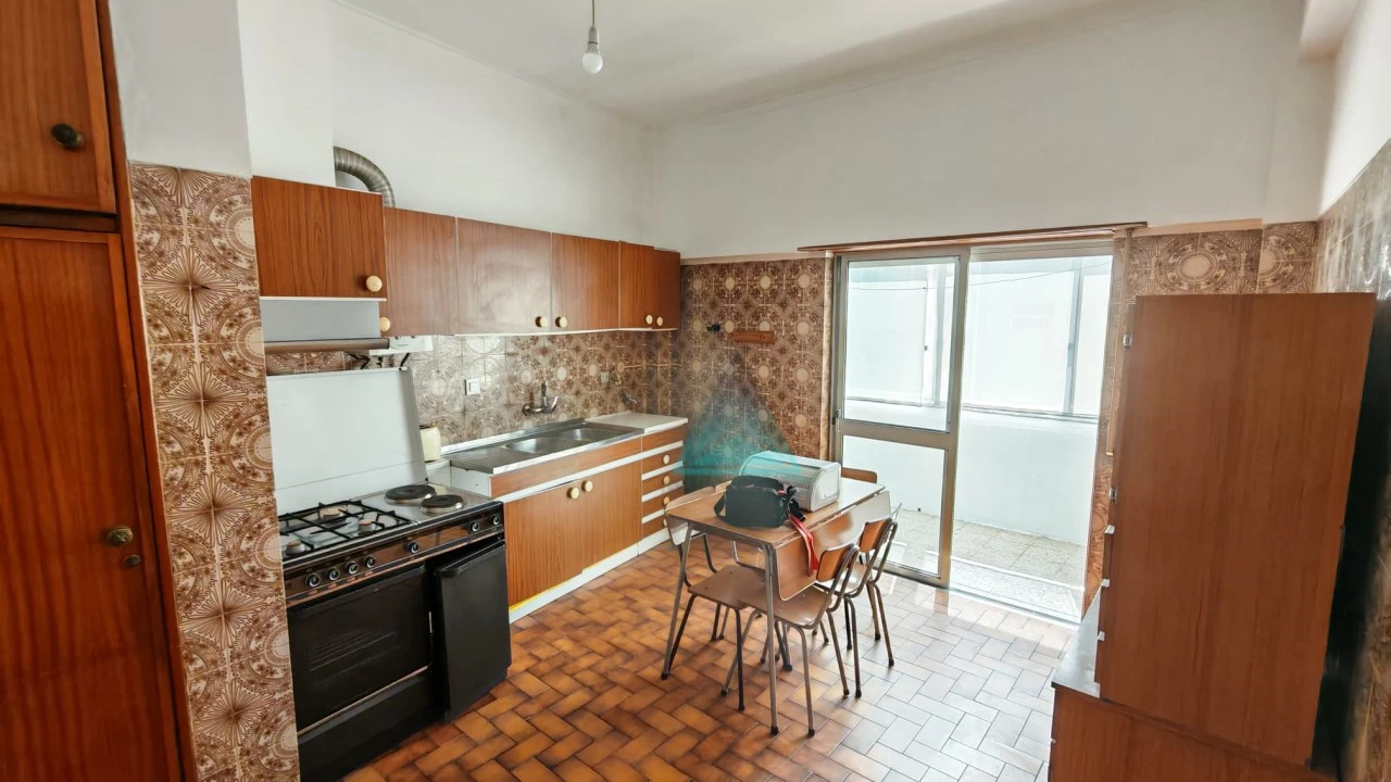 Apartamento T1 para Arrendamento em Amora Foto 1