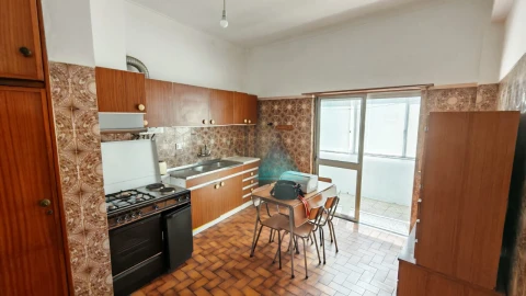 Apartamento T1 para Arrendamento em Amora