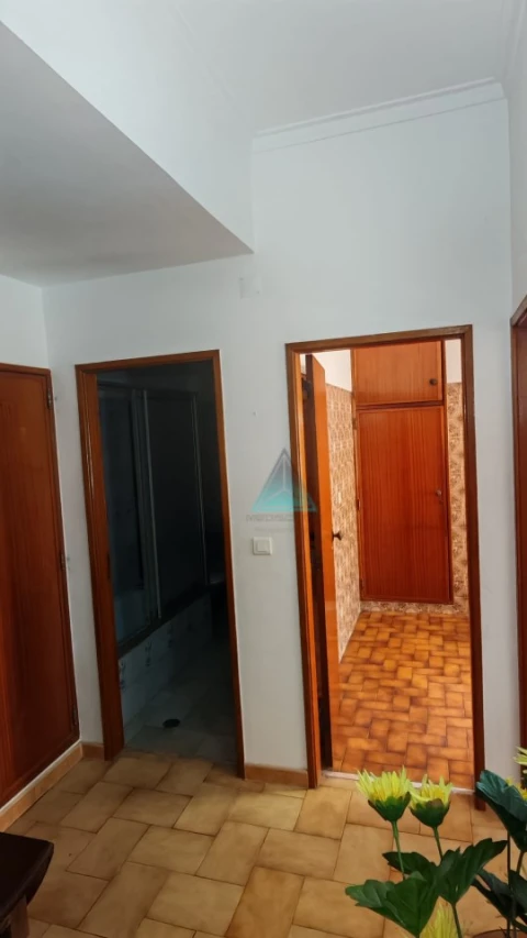 Apartamento T1 para Arrendamento em Amora