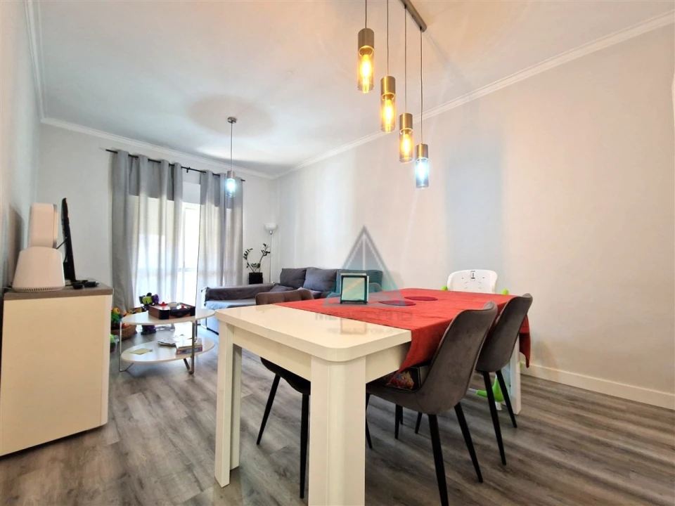 Apartamento T3 para Venda em Amora Foto 3