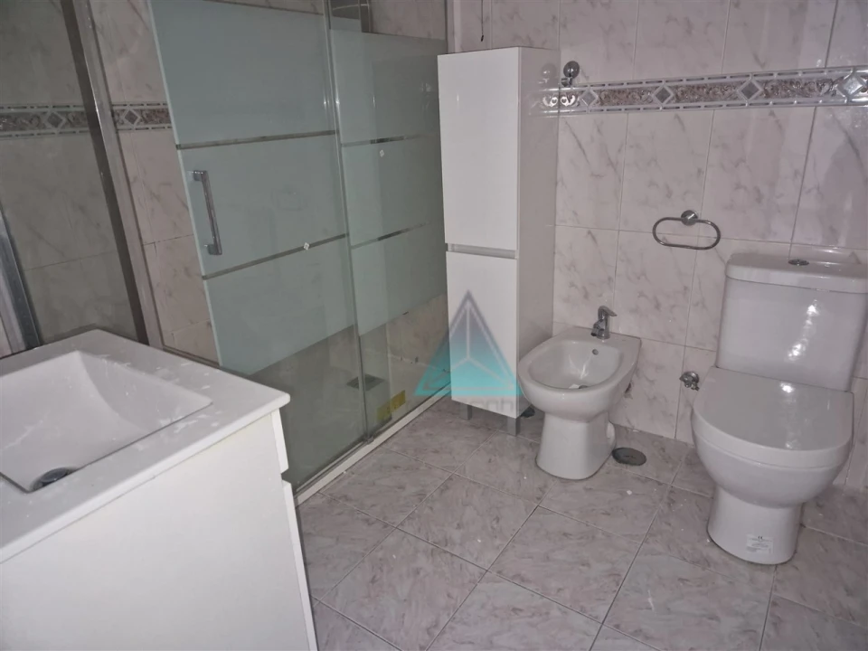 Apartamento T3 para Venda em Amora Foto 7