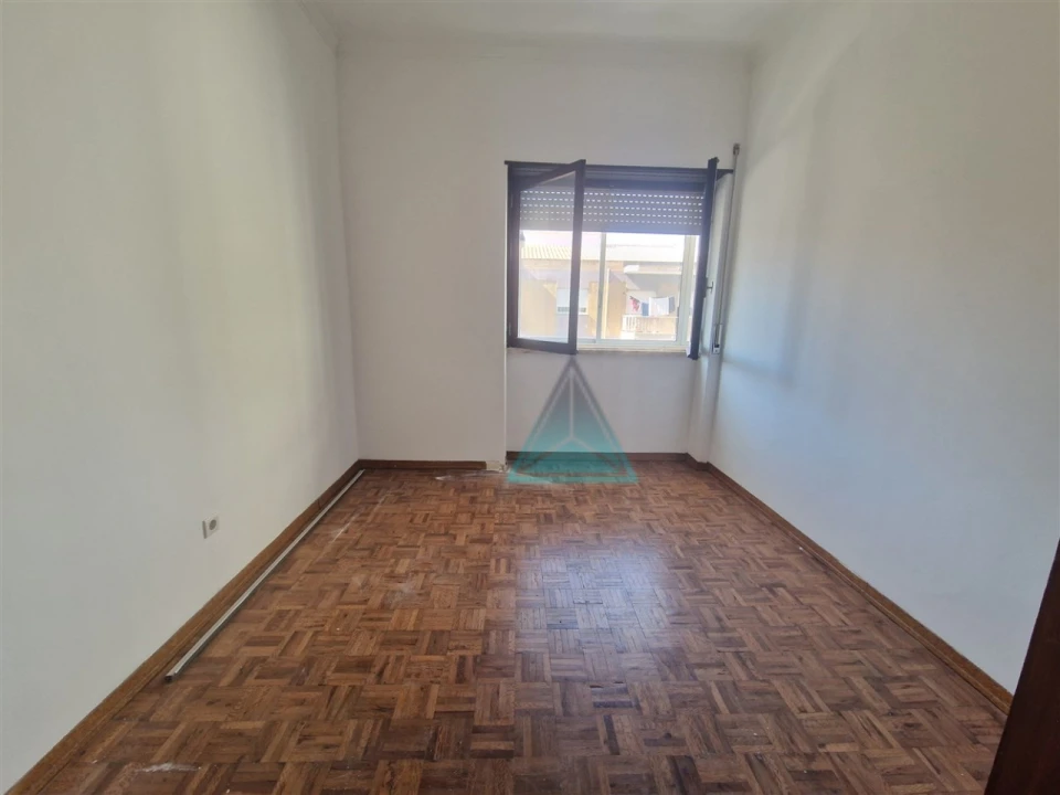 Apartamento T3 para Venda em Amora Foto 11