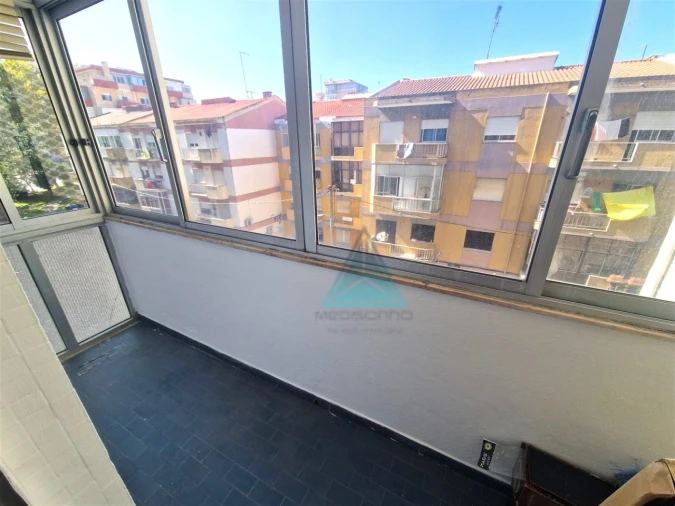Apartamento T3 para Venda em Amora Foto 5