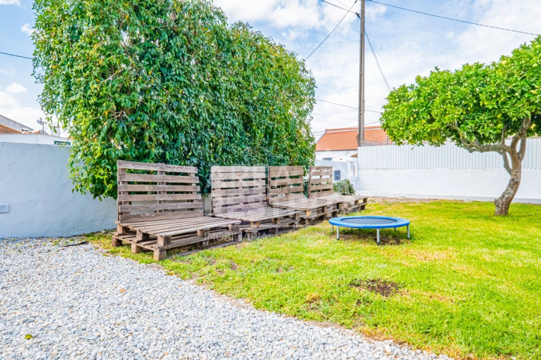 Terreno para Venda em Sarilhos Grandes Foto 9