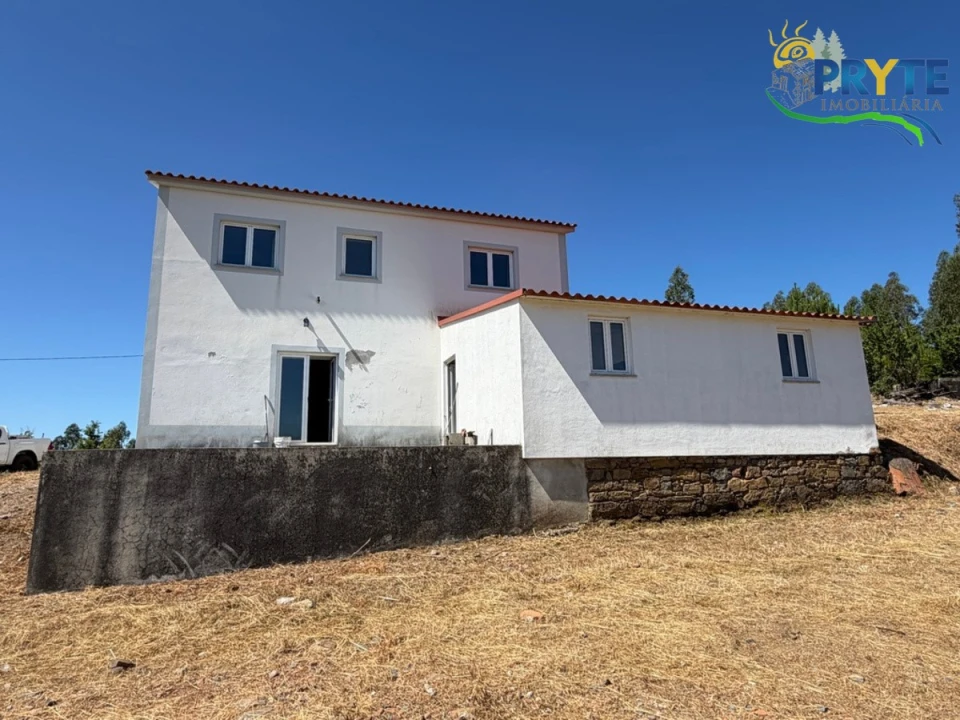 Quinta T3 para Venda em Vila Facaia Foto 1