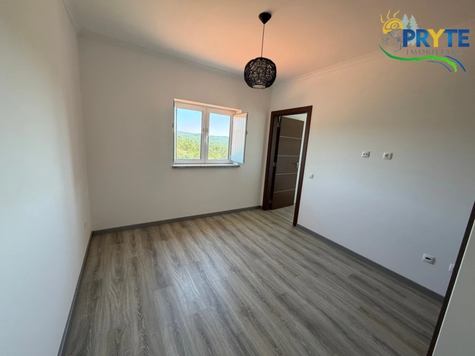 Quinta T3 para Venda em Vila Facaia Foto 28