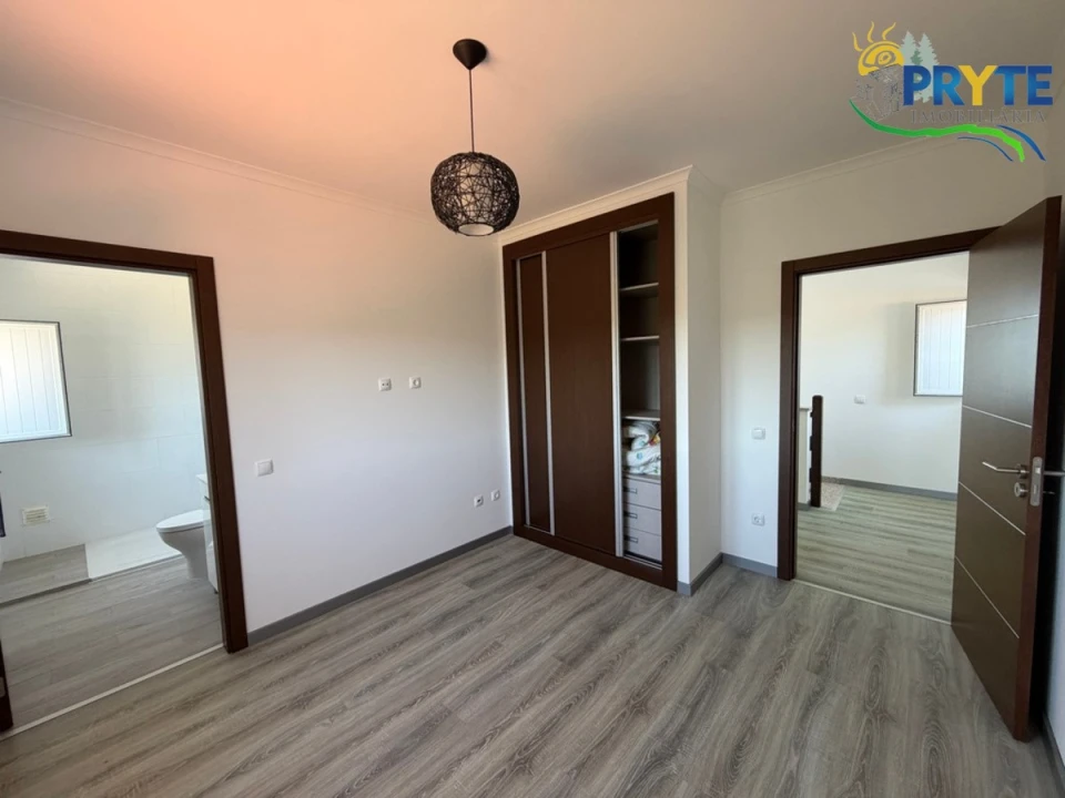 Quinta T3 para Venda em Vila Facaia Foto 29