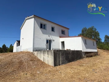 Quinta T3 para Venda em Vila Facaia