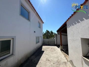 Quinta T3 para Venda em Vila Facaia