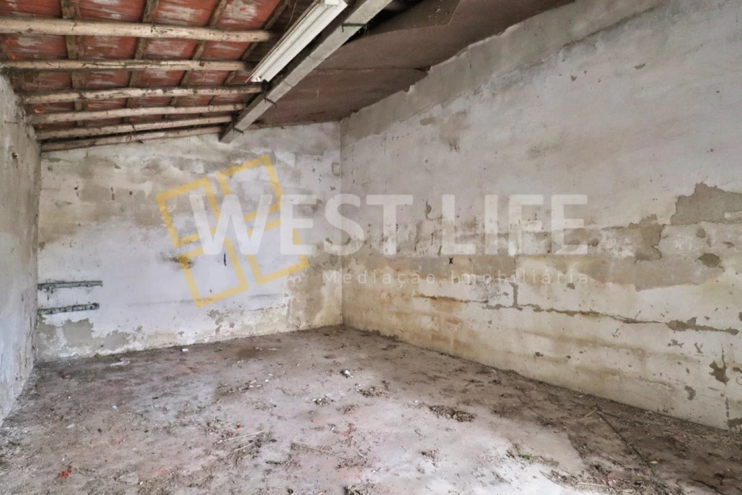Garagem para Arrendamento em Igreja Nova e Cheleiros Foto 14