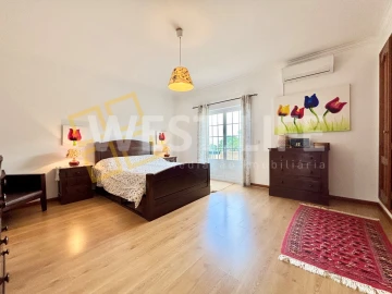 Moradia T4 para Venda em Mafra