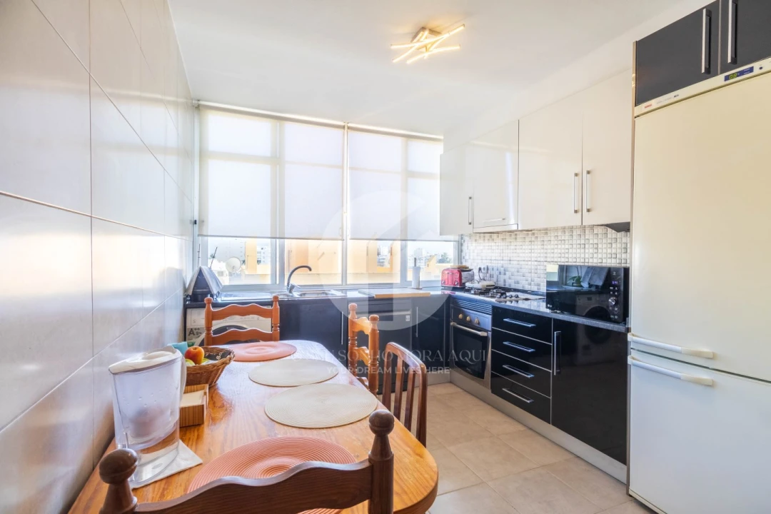 Apartamento T3 para Venda em Olhão Foto 1