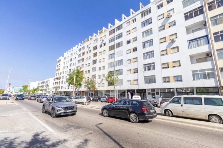 Apartamento T3 para Venda em Olhão Foto 19