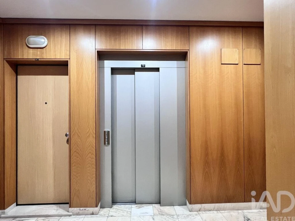 Apartamento T2 para Arrendamento em Santa Maria, São Pedro e Matacães Foto 15