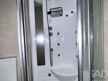 Apartamento T2 para Arrendamento em Santa Maria, São Pedro e Matacães
